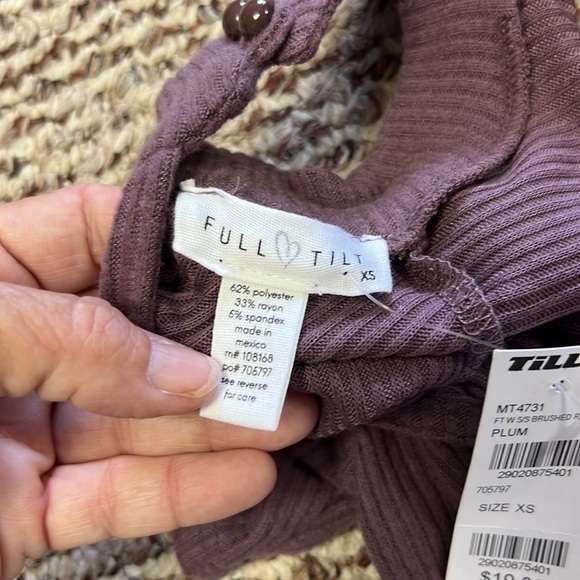 Full‎ Tilt - Picture 5 of 7